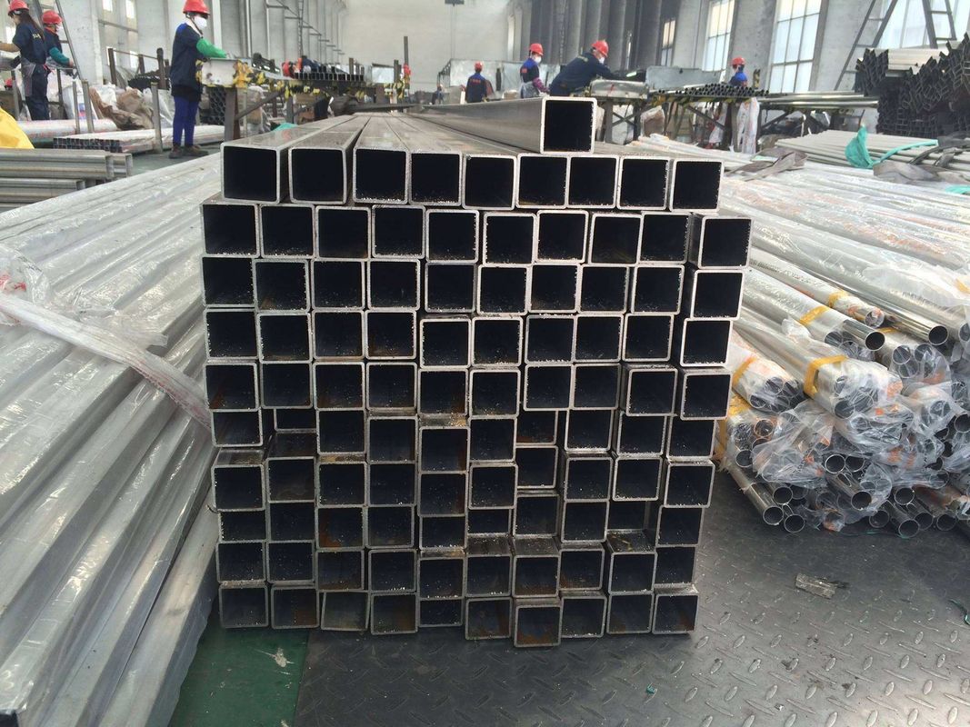 304 Stainless Steel Polished Rectangular Tubing - Premium Quality for Durable Applications.